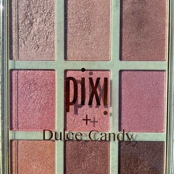 Eye shadow - Picture 2 of 2